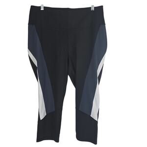 Livi Active By Lane Bryant Black Blue/White Strips Capri Athletic Leggings 18/20